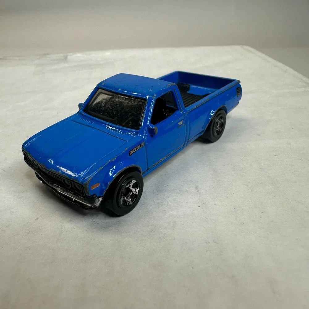 Hot Wheels Datsun 620‎ Blue Pickup Truck Diecast 1:64 HW City 2013 Mattel